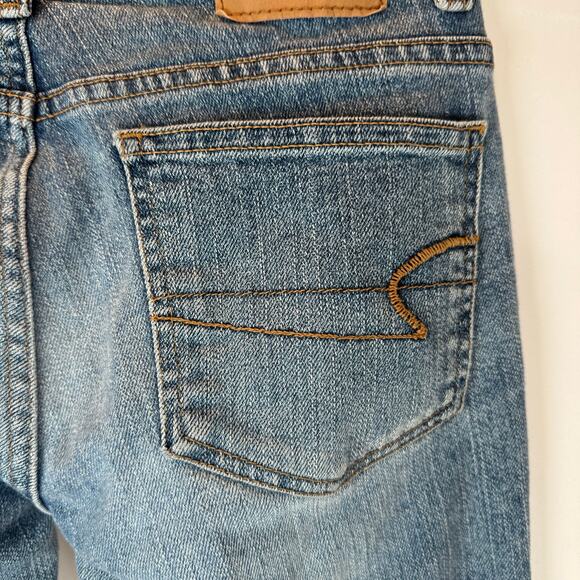 American Eagle Women’s 2 R Y2K Low Rise Bootcut Jeans Medium Wash Flare Denim - Picture 8 of 10